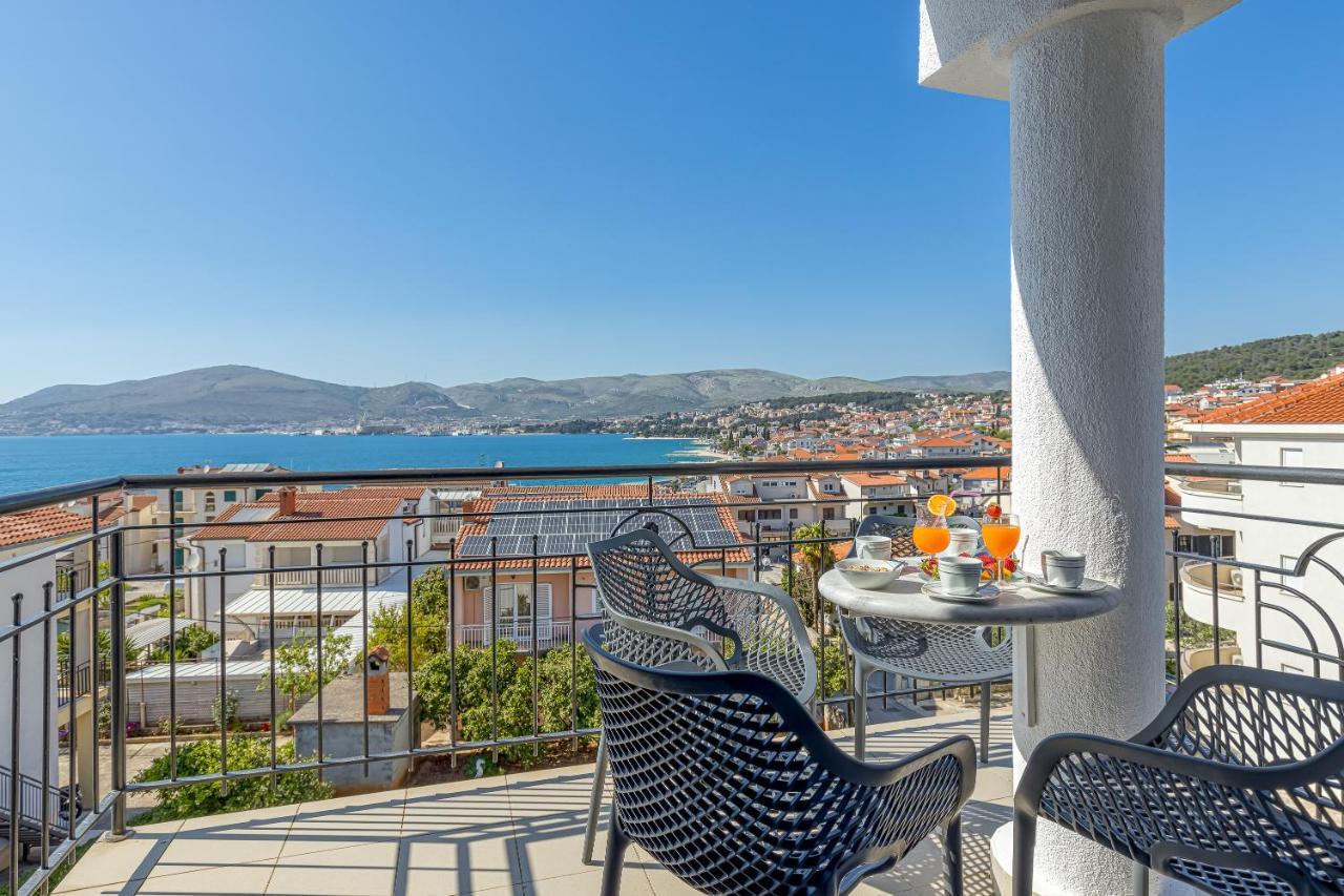 Villa Mihaela โตรกีร์ ภายนอก รูปภาพ