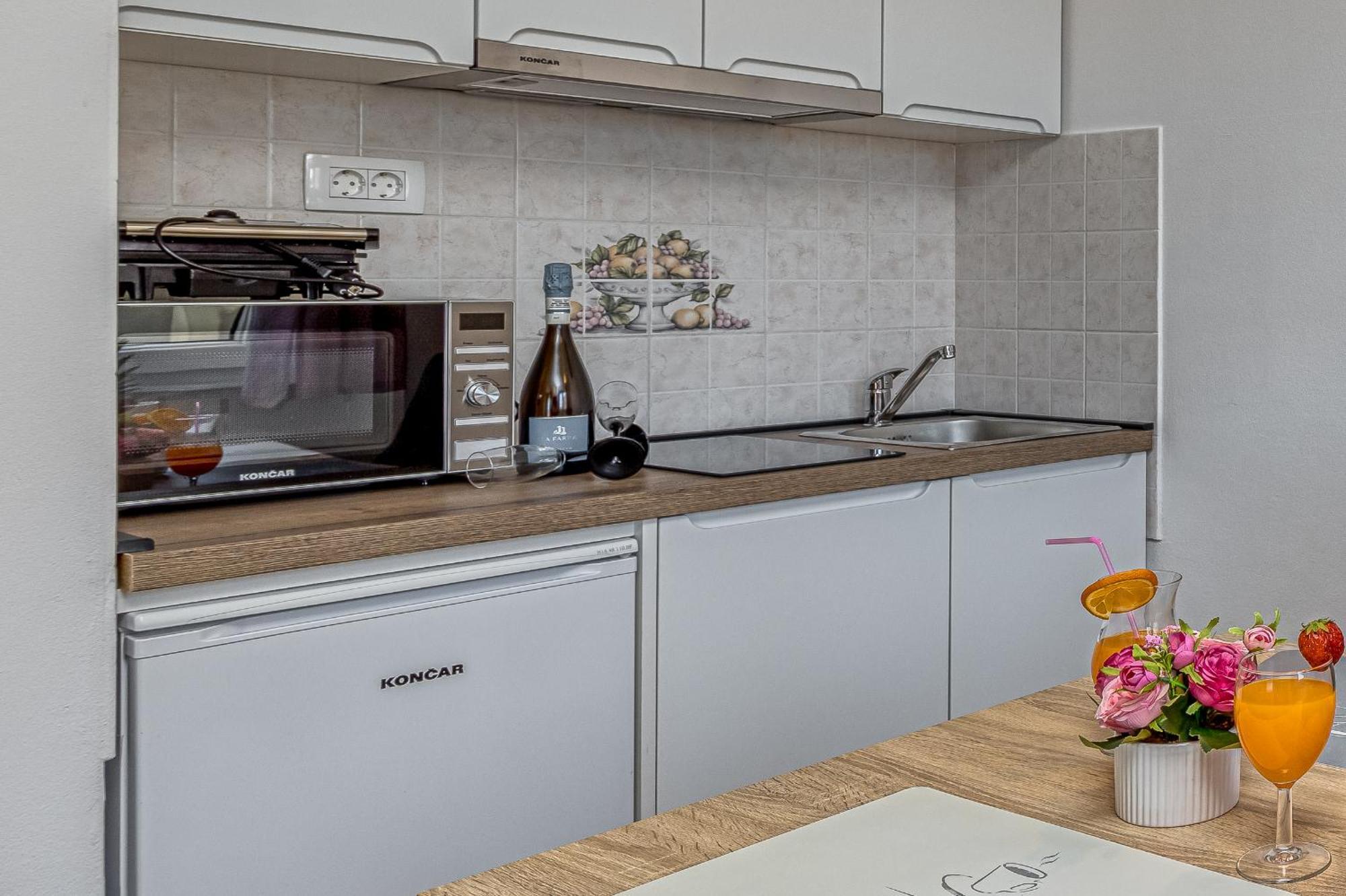 Villa Mihaela โตรกีร์ ห้อง รูปภาพ